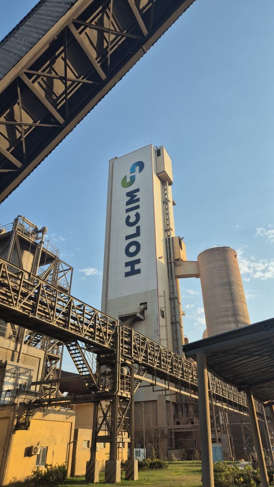 Holcim — sənaye obyektində fasad bərpası